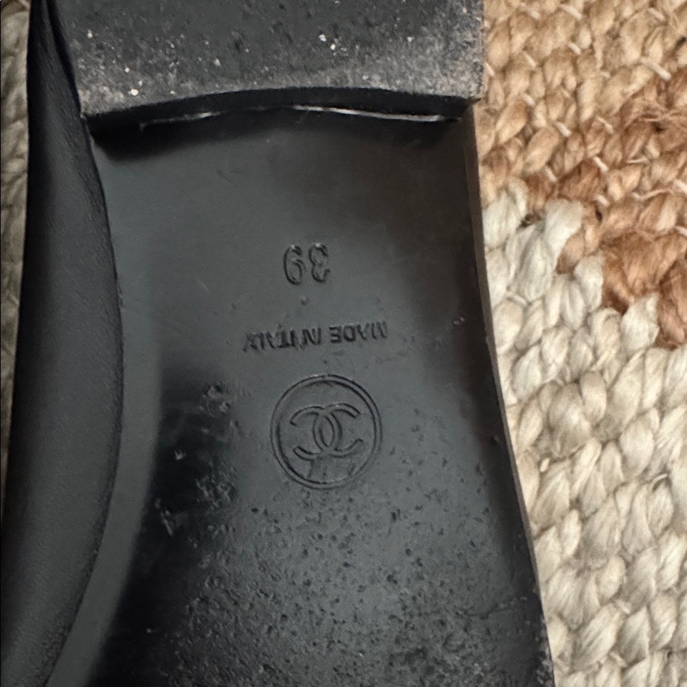 *SOLD* Authentic CHANEL Black Lambskin Patent Ballerina Flats sz 39 - Picture 8 of 12